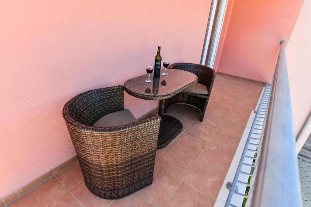 Apartments Vila Miranda Βόντιτσε Εξωτερικό φωτογραφία