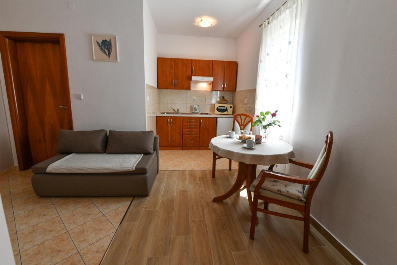 Apartments Vila Miranda Βόντιτσε Εξωτερικό φωτογραφία